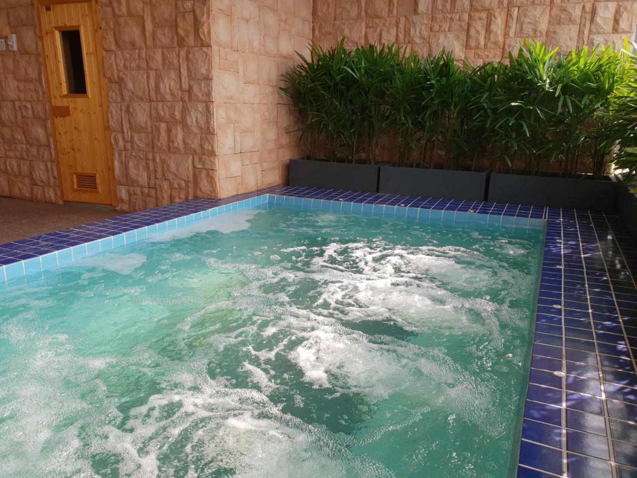 Ksl Hot Spring Resort Johor Bahru Exterior photo
